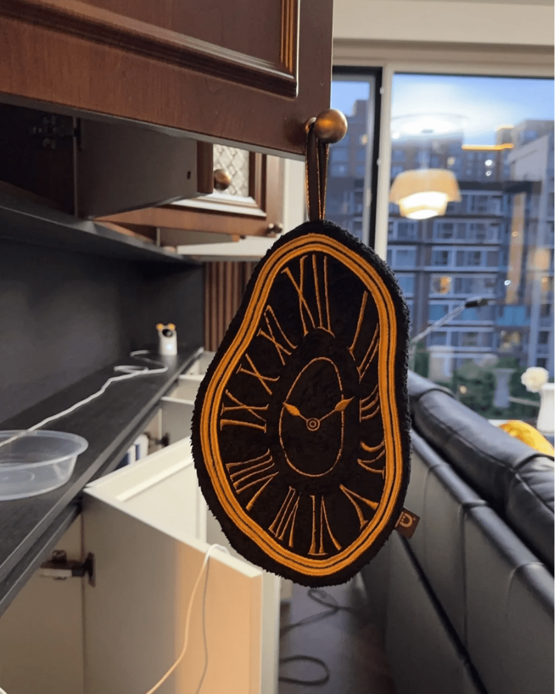 Hello Pepper - 柔らかい時計シリーズ ふわふわ ナチュラル刺繍ハンドタオル ブラック - Hello Pepper