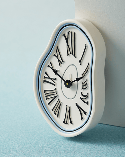 3D resin fridge magnet 1.5cm depth melting clock sculpted Hello Pepper